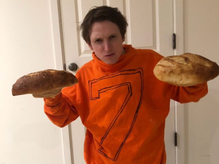 File:DeleteheadsDownloadBaguetteHands.jpg